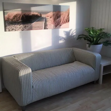 Ferienhaus Spatzenburg Holiday home Emden